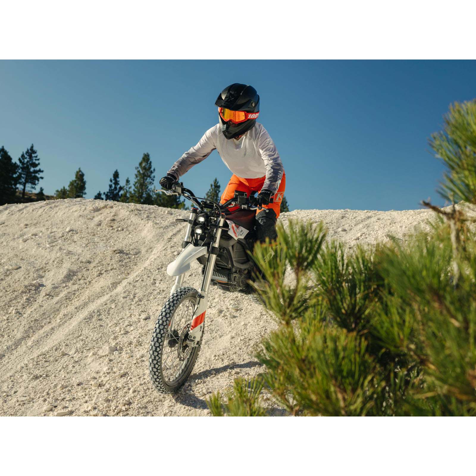 Zero XE – kevyt, tehokas ja moderni sähköcrossi (A1) - Image 4