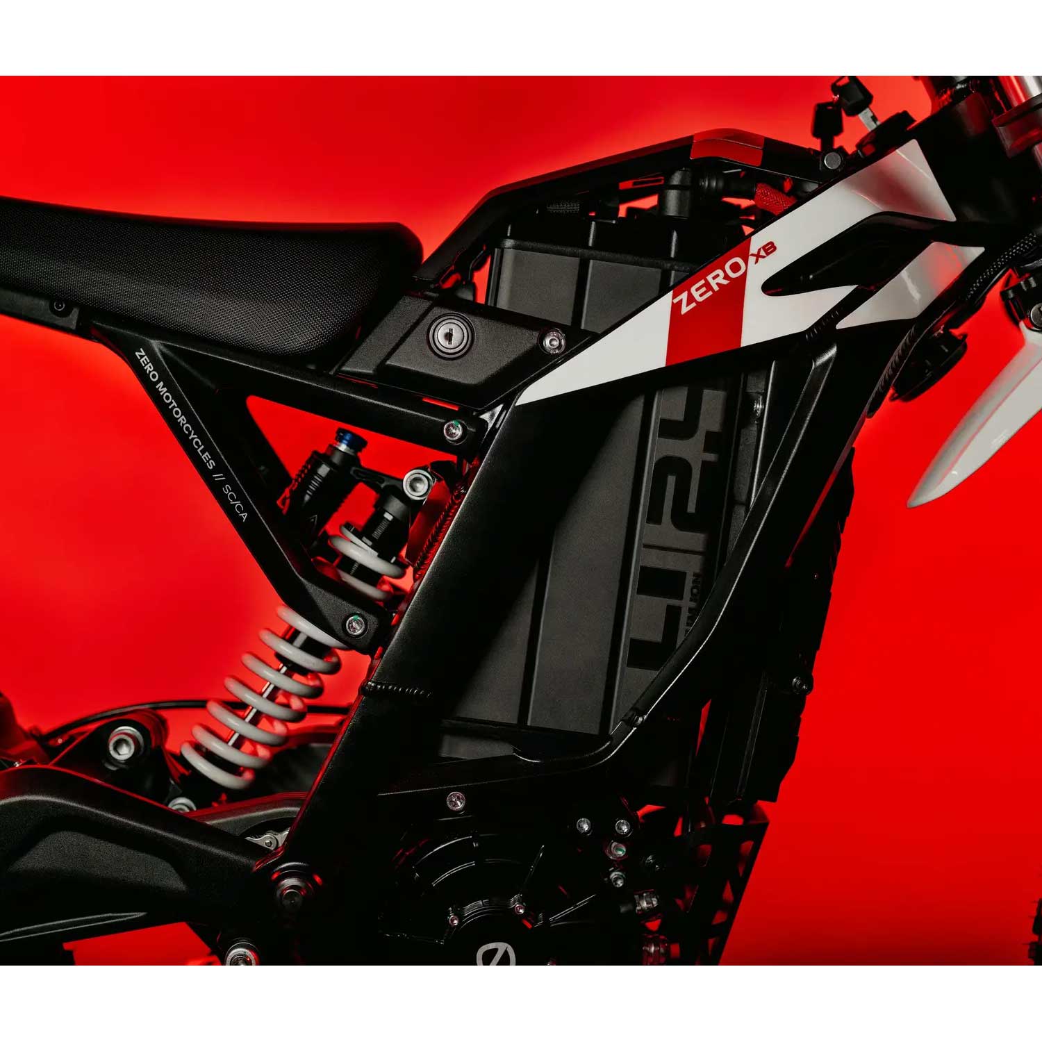 Zero XB sähkömopo – tehokas, kevyt ja moderni uutuus kaikkiin maastoihin - Image 5