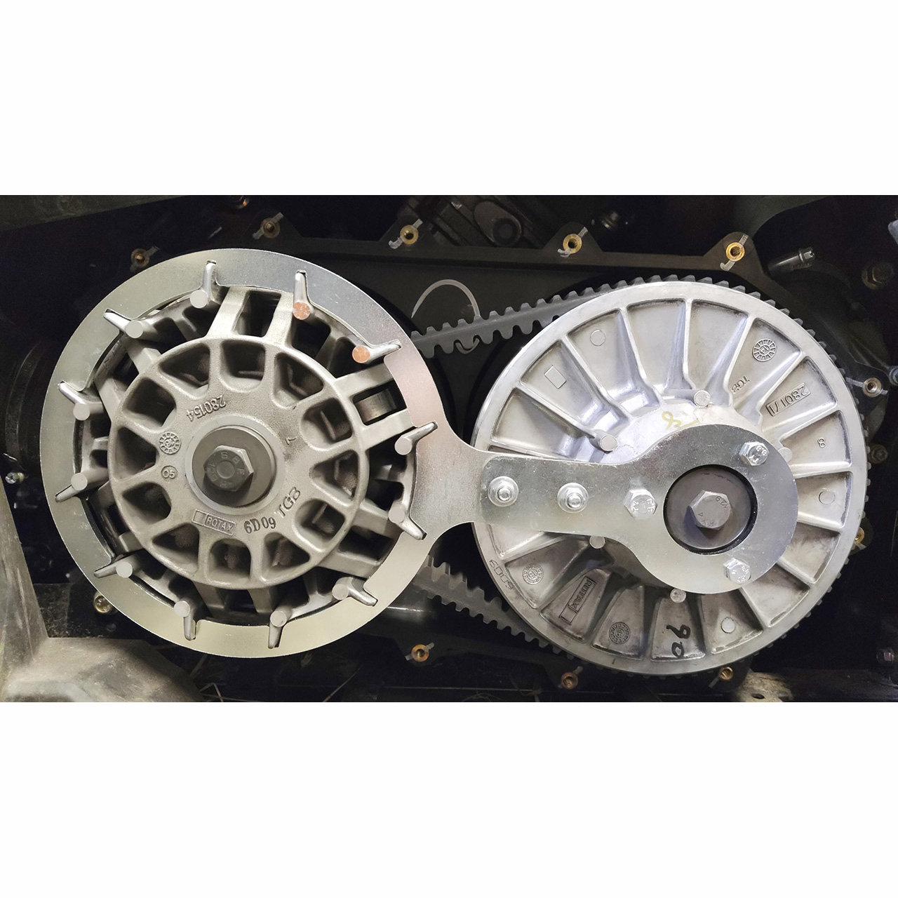 Iron Baltic Kytkimen lukitustyökalu (Can-Am Outlander / Renegade) - Image 4